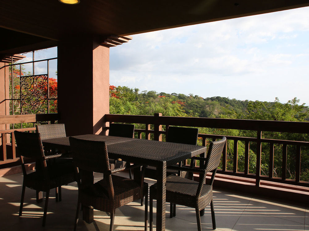 Amara Residences Caylaway Exterior photo